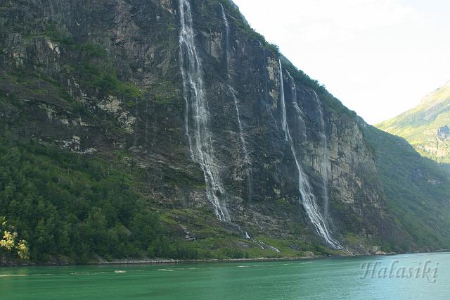 Norwegia (1980).JPG - Norwegia - Geirangerfjorden wodospad Siedem Sióstr